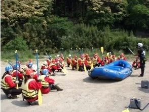 Transfer to river, safety briefing