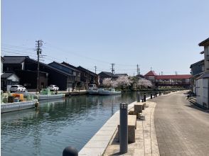 Walking around the canal town of Uchikawa