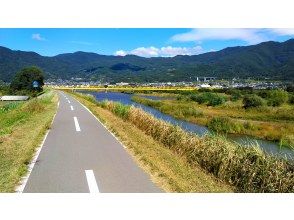 千曲川河畔のサイクリングロード