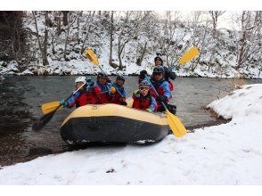 Get on the boat and set off!