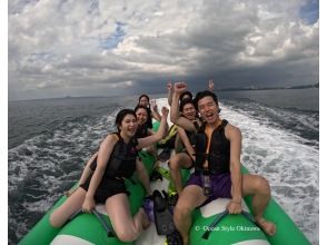 バナナボートでシュノーケルポイントへ