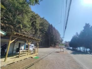 西湖店舗にて受付