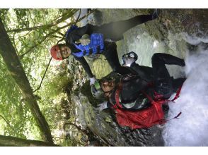 流れをかき分けて進もう！