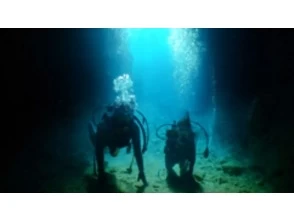 13. 是時候去欣賞藍洞了！