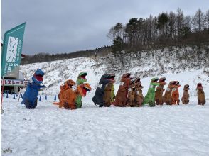 Obstacle course and ball toss competition