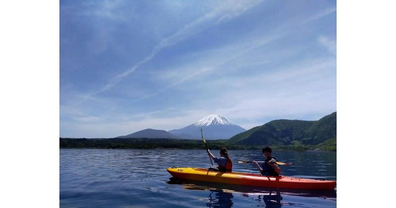 Kayaking on lake Motosu