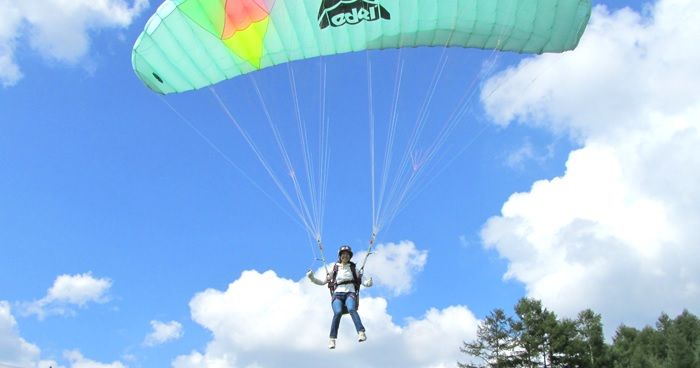 If you want to enjoy Paragliding in Hawaii, Maui and Oahu are recommended