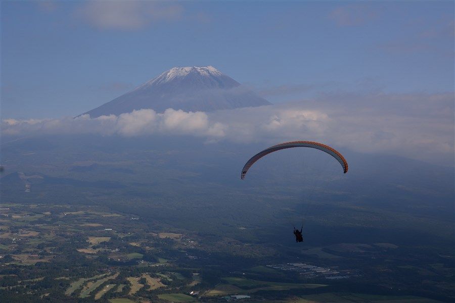 富士山　パラグライダー