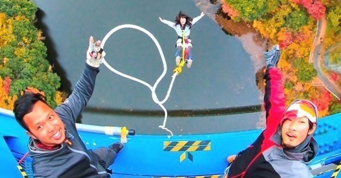 Let's experience bungee jumping advantageously