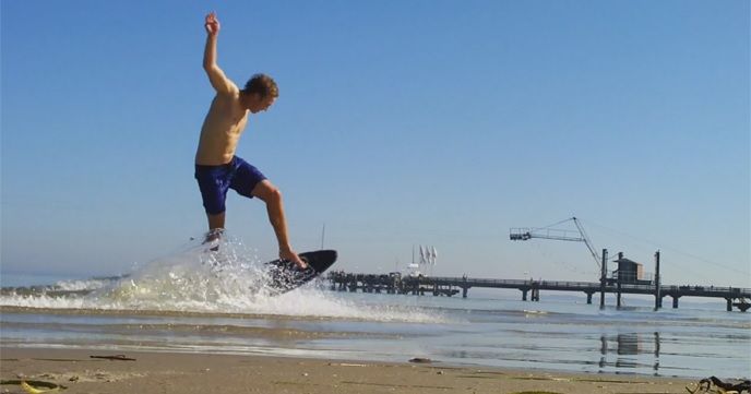 Skimboarding(スキムボード)