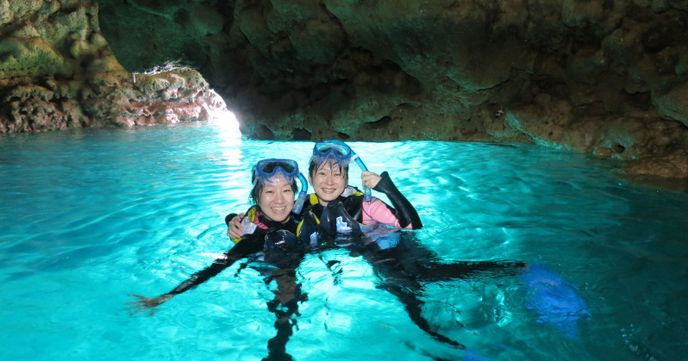 沖縄 青の洞窟