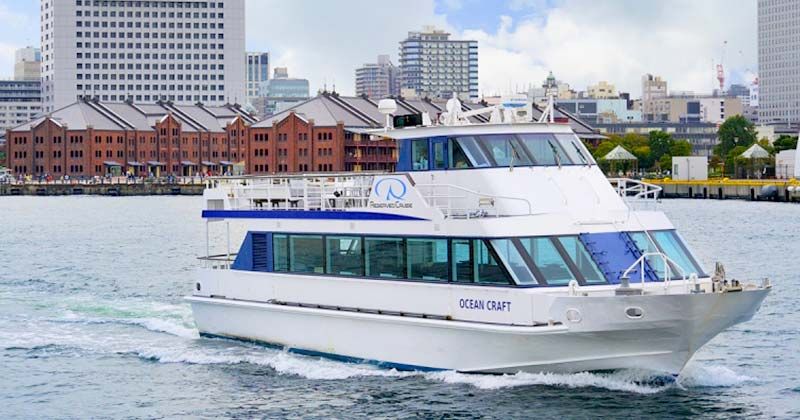 快適なクルーザーで行くSNS映え間違いなしの、フォトジェニックな赤レンガ倉庫横浜クルーズ