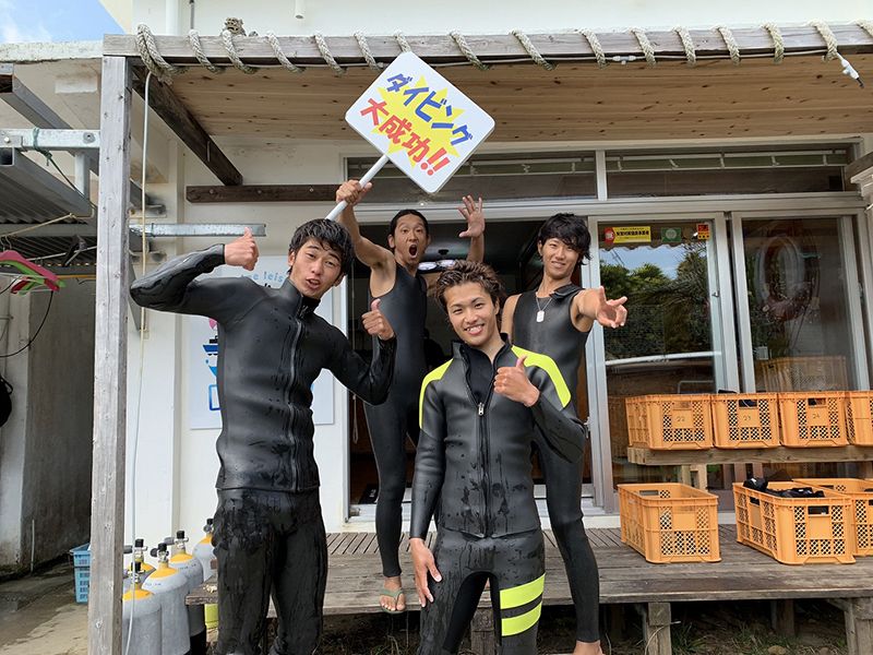 [Okinawa recommended shop] Banana boat, blue cave snorkeling etc ... Enjoy the sea of the main island "Marine leisure high side"