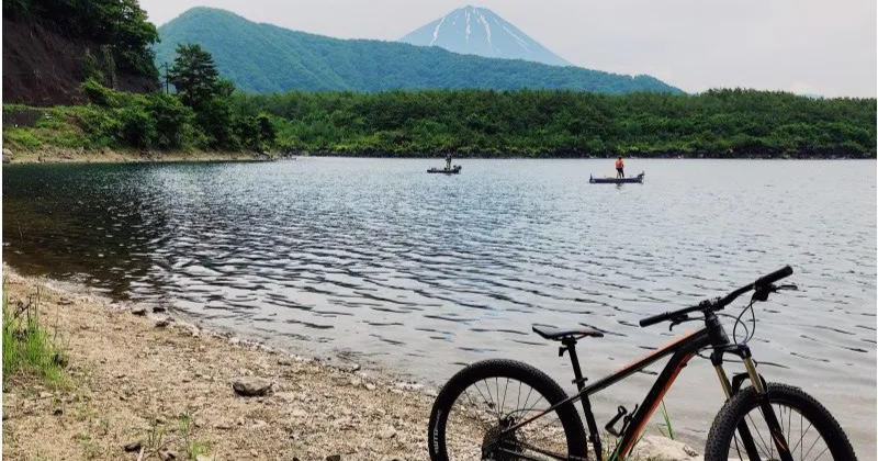 Cycling tour around lake saiko