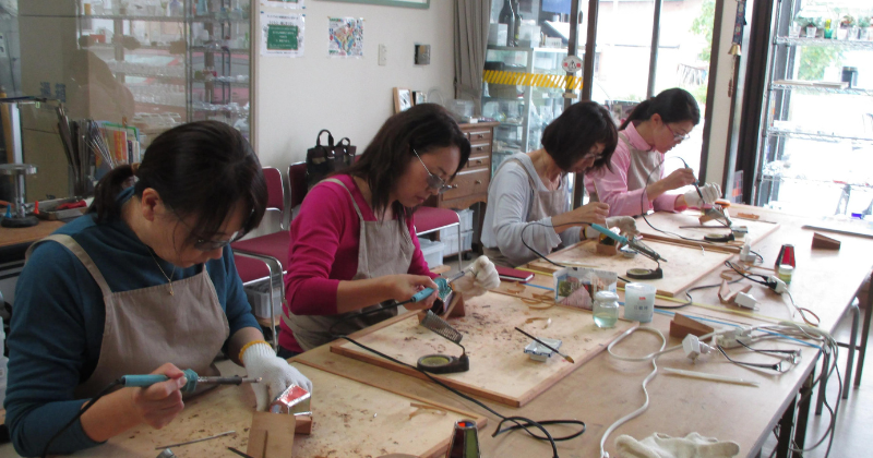 Handmade stained glass experience in Yamagata