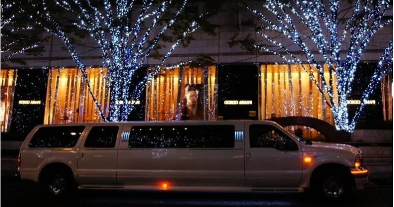 Luxury Experiences: Limousine Charter