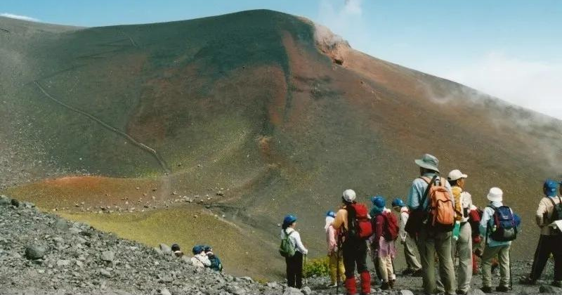 Shizuoka and Yamanashi - Hoei volcano