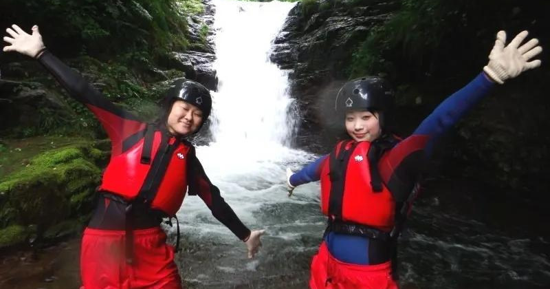 Shower Climbing in Mitaki Valley