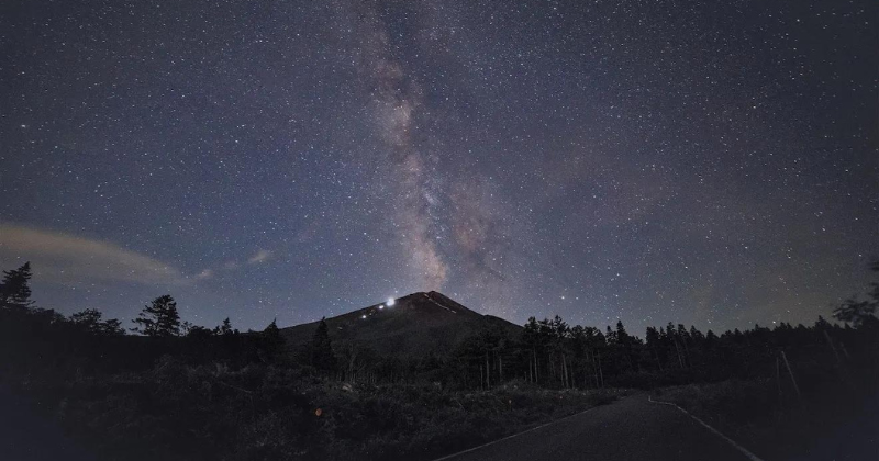 Star gazing at the foot of Mount Fuji