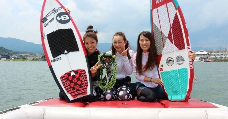 今話題のウェイクサーフィンって何 滋賀県琵琶湖で波乗り体験 波がなくてもサーフィン Activity Japan Blog