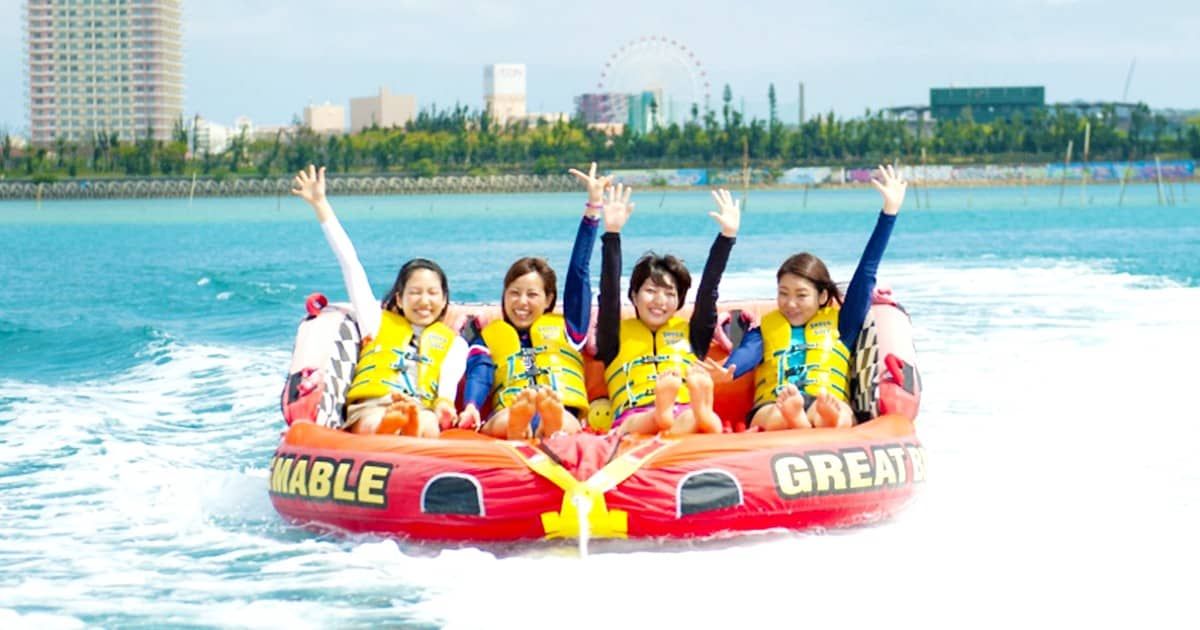 คู่มือโดยละเอียดเกี่ยวกับเสน่ห์ของหาดอาราฮา! รูปภาพแนะนำบาร์บีคิว กีฬาทางน้ำ และสถานที่แนะนำที่หมู่บ้านอเมริกันมิฮามะ