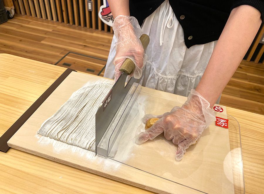 아사쿠사 카바바시 소바 치기 체험 SOBAGIRI 낙상 Ramen Soba Making 체험 리포트 메밀 절단 공정