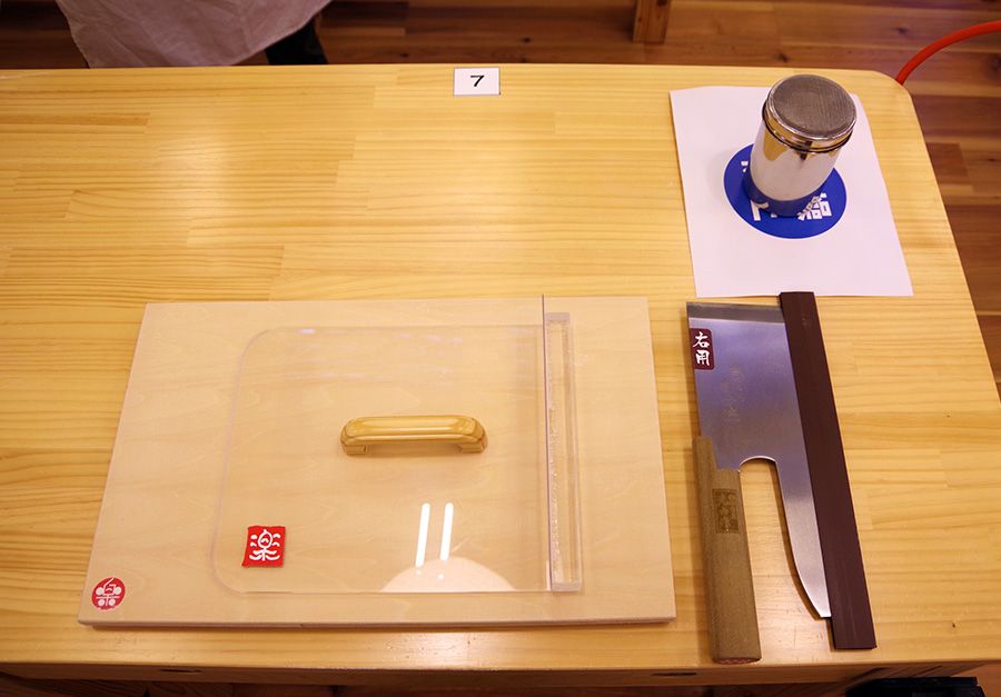 Asakusa Kappabashi Soba Making Experience SOBAGIRI Rakujo Ramen Soba Making Experience Report Soba Cutting Experience Tool Set Special Large Knife Original Transparent Komaita