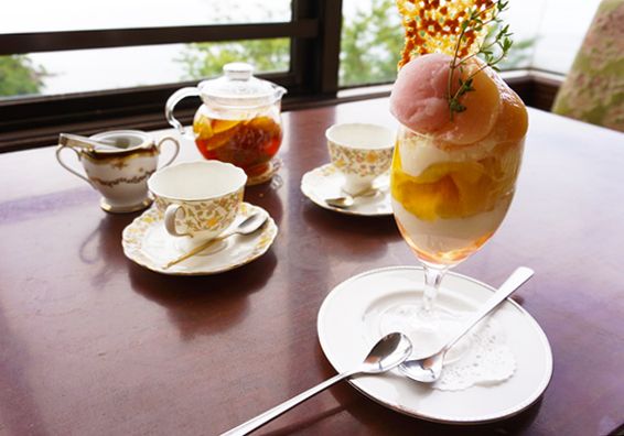 Restaurant&Sweets Flower Fairy Cafe with a superb view of Atami Seasonal fruit parfait peach and tea