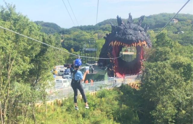 淡路島　テーマパーク　ニジゲンノモリ「ゴジラ迎撃作戦」　ジップライン