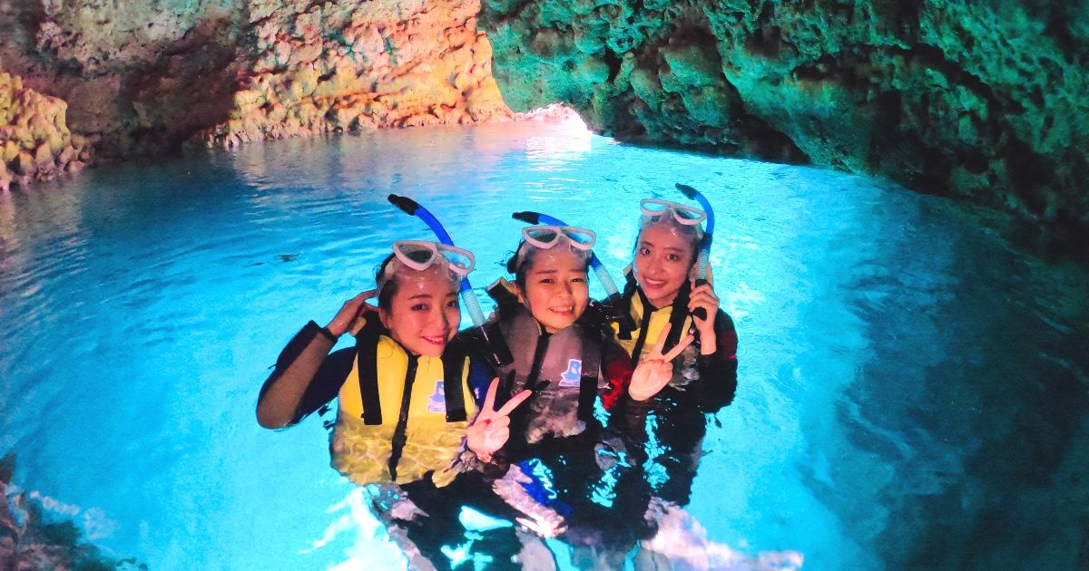 Blue Cave Snorkeling Reviews & Recommended Shop Images