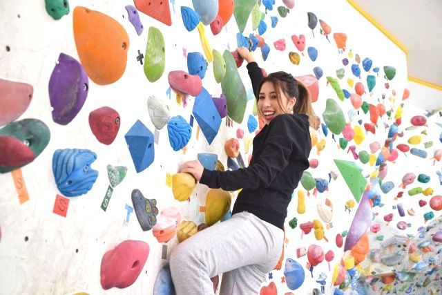 Clothes for bouldering beginners (for girls, men, kids) guide