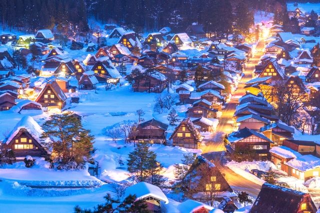 死ぬまでに行きたい場所 絶景 岐阜 白川郷 冬のライトアップ 雪景色