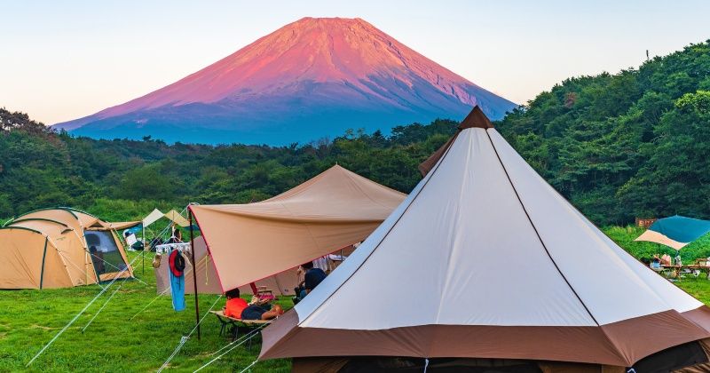 キャンプの服装解説！季節別（春・夏・秋・冬）ガイド