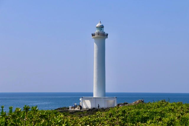 沖縄県読谷村にある残波岬の灯台