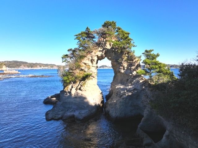 千葉縣、小浦（Megane Rock）