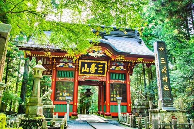 埼玉・秩父　三峯神社　随身門