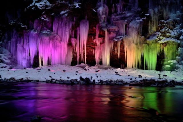 Chichibu's Three Great Ice Pillars: Misotsuchi's Ice Pillar, Onouchi Valley's Ice Pillar, Ashigakubo's Ice Pillar / Okuchichibu