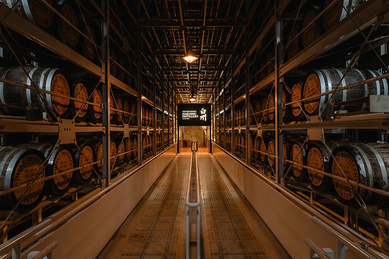 Distillery Tour Recommended Tours Ranking Suntory Hakushu Distillery Yamanashi Koshinetsu Exterior Reopening Hakushu Distillery Manufacturing Tour A tour where you can experience the aroma and temperature with all five senses Whiskey Barrel Storage