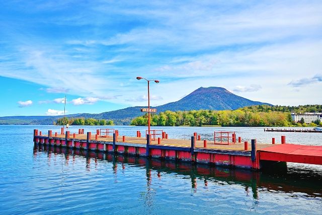 北海道　道東　おすすめ観光スポット　阿寒湖と雄阿寒岳