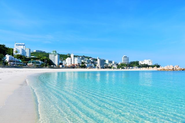 和歌山　南紀白浜　青空と青い海