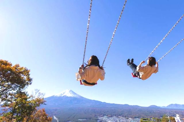 山梨 富士山パノラマロープウェイ 絶景ブランコ