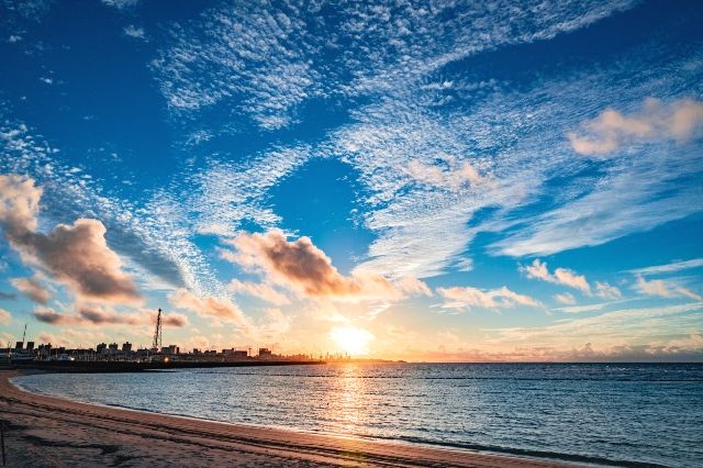 沖繩宜野灣熱帶海灘日落