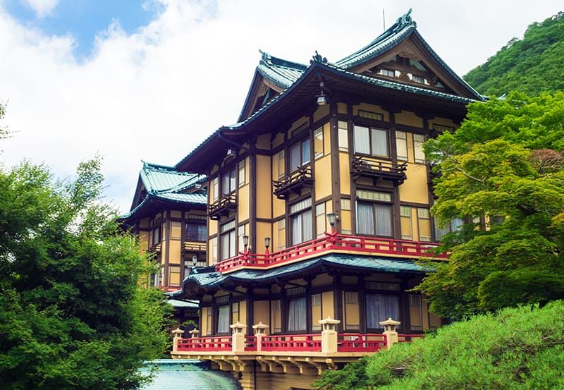 Hakone　観光スポット　Fujiya Hotel　1878（明治11）年創業老舗ホテル　World celebritiesに愛された宿　Registered tangible cultural property　クラシカルな建物　Specialtycurry　Apple Pie