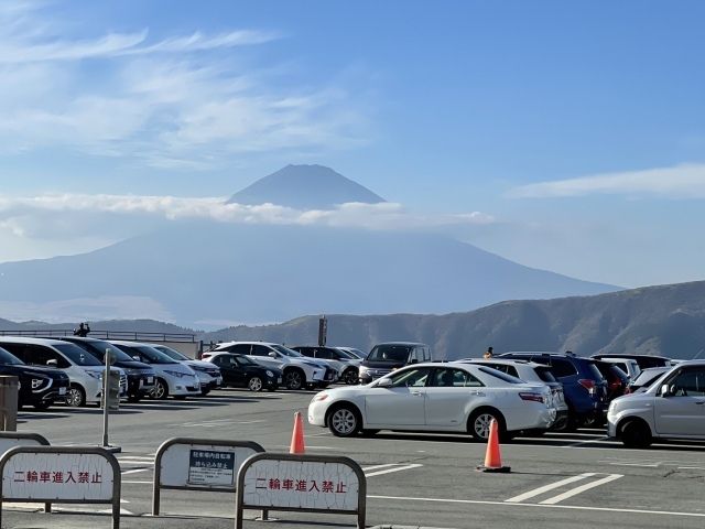 神奈川　箱根　大涌谷駐車場からみた富士山