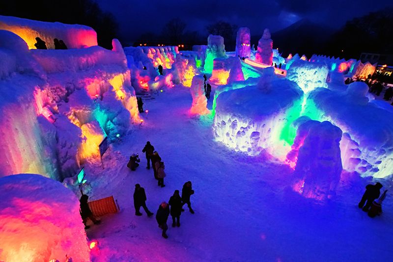 Hokkaido in Winter Popular Sightseeing Spots Recommended Rankings Chitose/Lake Shikotsu Ice Festival Ice and Winter Festival Ice Museum Ice Objects Hyoto Shrine Ice Aquarium Moss Cave Colorful Light-up