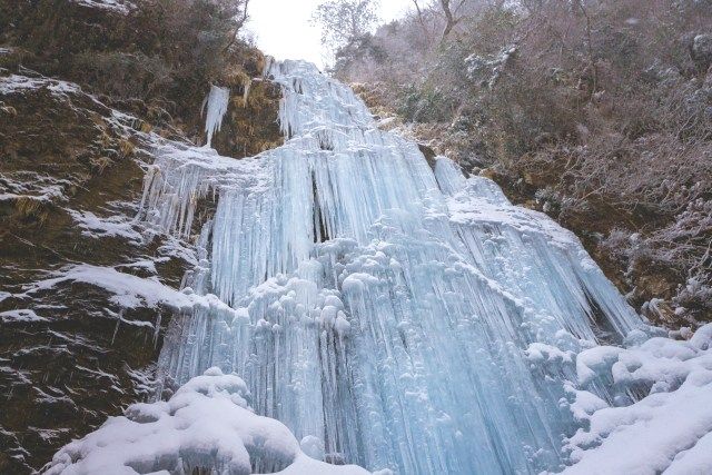 氷の芸術「氷瀑」とは？大自然を体感できるアクティビティプラン紹介 ...