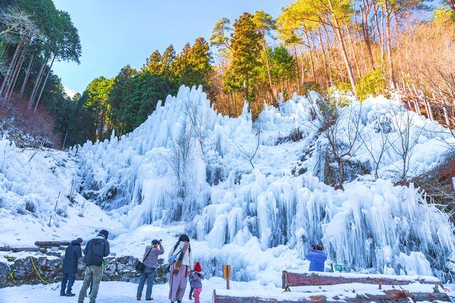 湧水広場の氷瀑／愛知