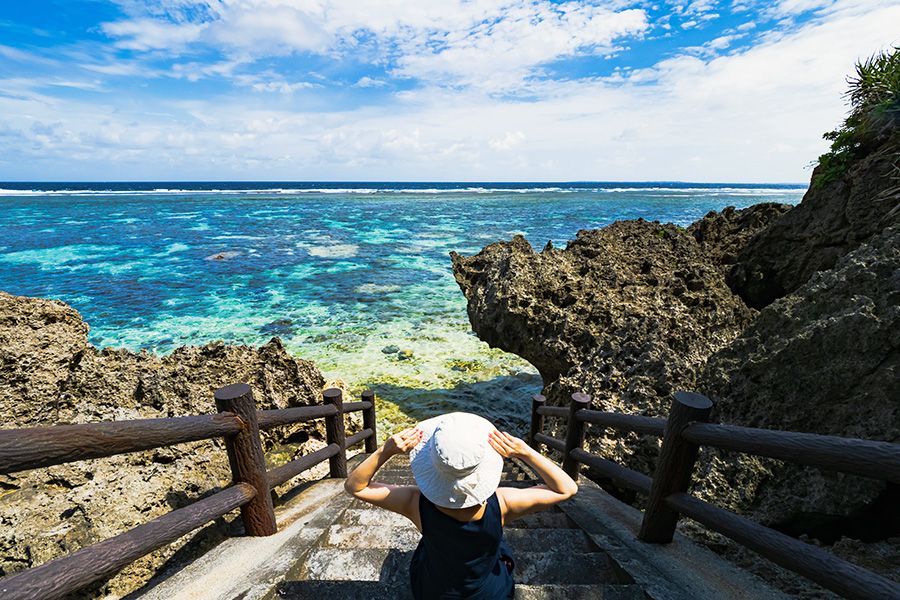 오키나와 이라베 섬 관광 명소 랭킹 신비지 숨은 명소 명소 아름다운 미야코 블루 바다 여성