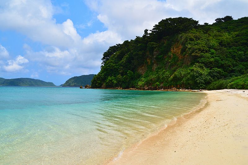 ทัวร์ดำน้ำตื้น(Snorkeling) เกาะอิริโอะโมะเตะ อันดับแนะนำและความนิยม