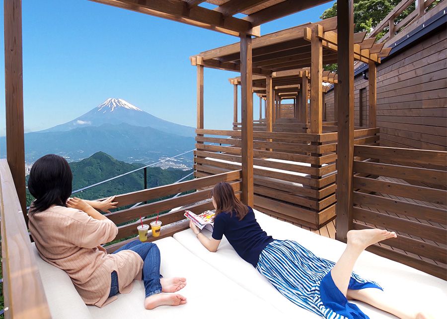 Mount Katsuragi Shizuoka Izu Panorama Park Attractions Recommended Points Summit Area Midori Terrace Spectacular view of Mt. Fuji from Suruga Bay Katsuragi Saryo Private Gazebo Fluffy Daybed Girls' Party Spectacular View Private Room Plan